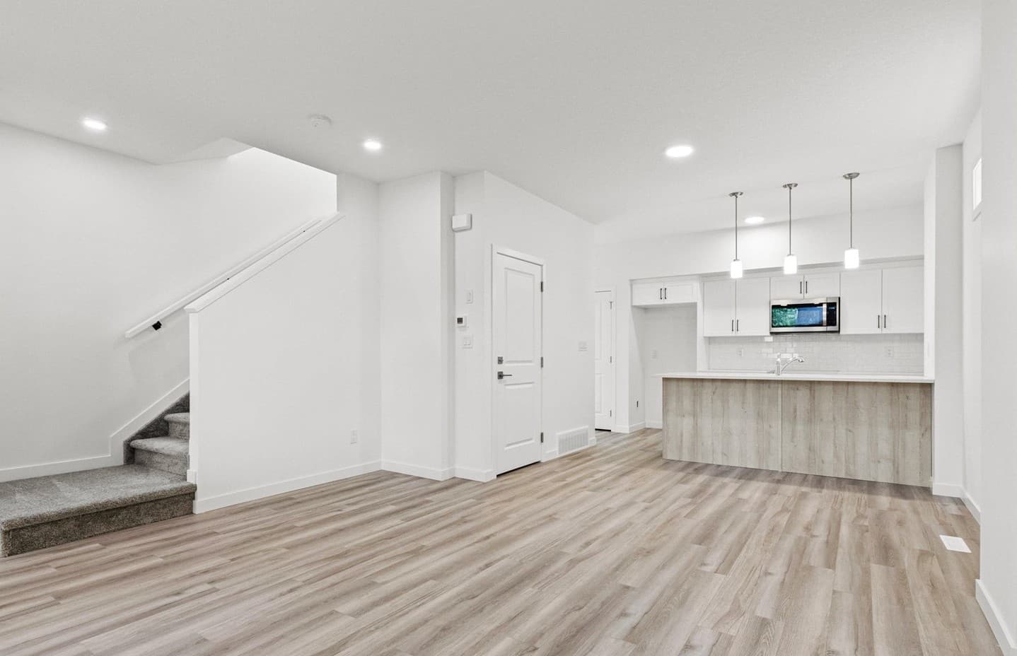 Alberta Avenue Legal Suite